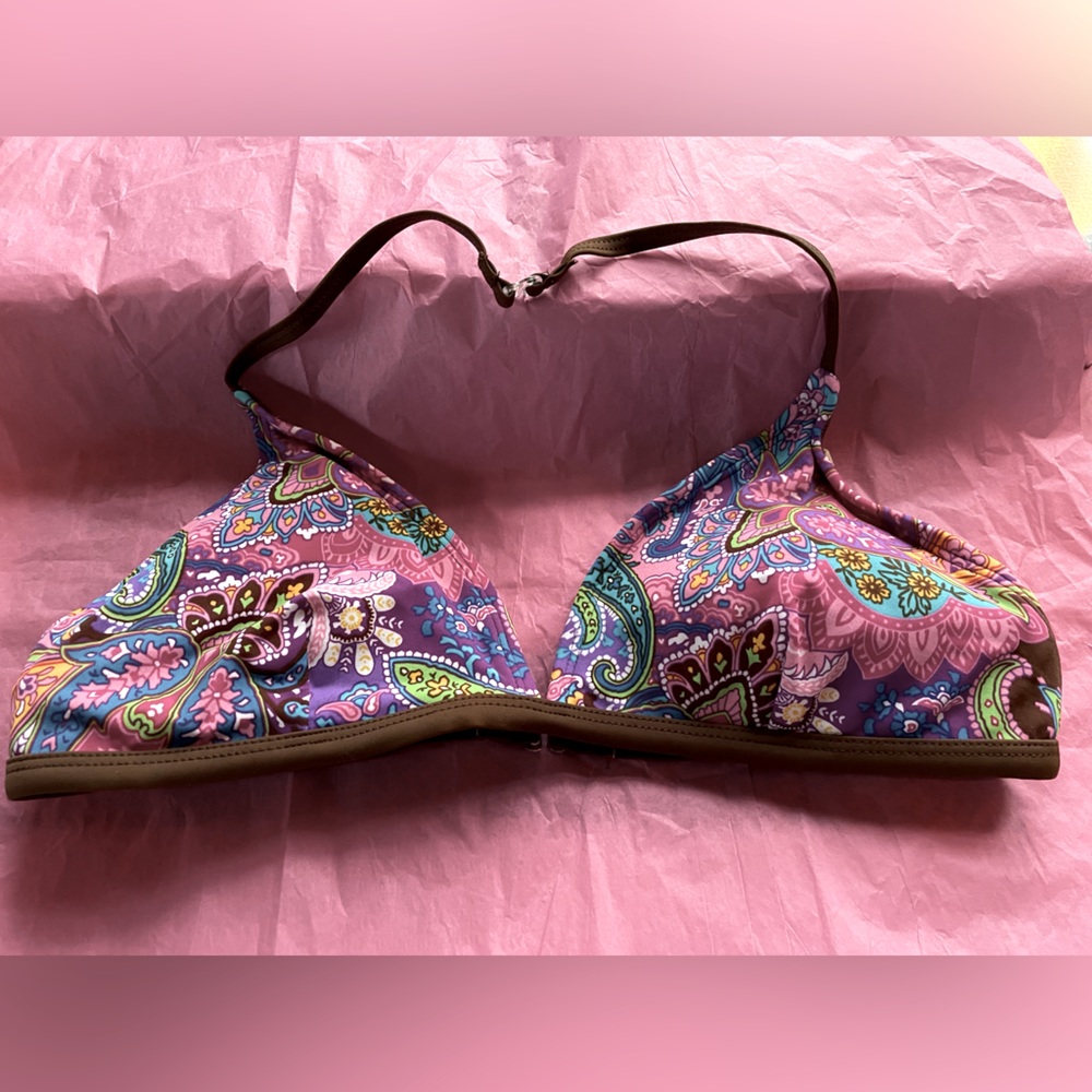 Super cute Islander bikini Top-size 14! Pre owned